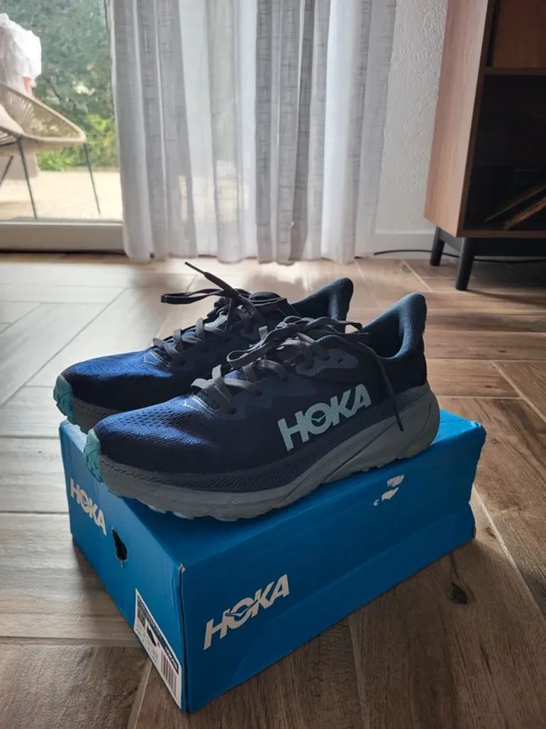 Used Hoka Running Shoes bike — image 4 of 5