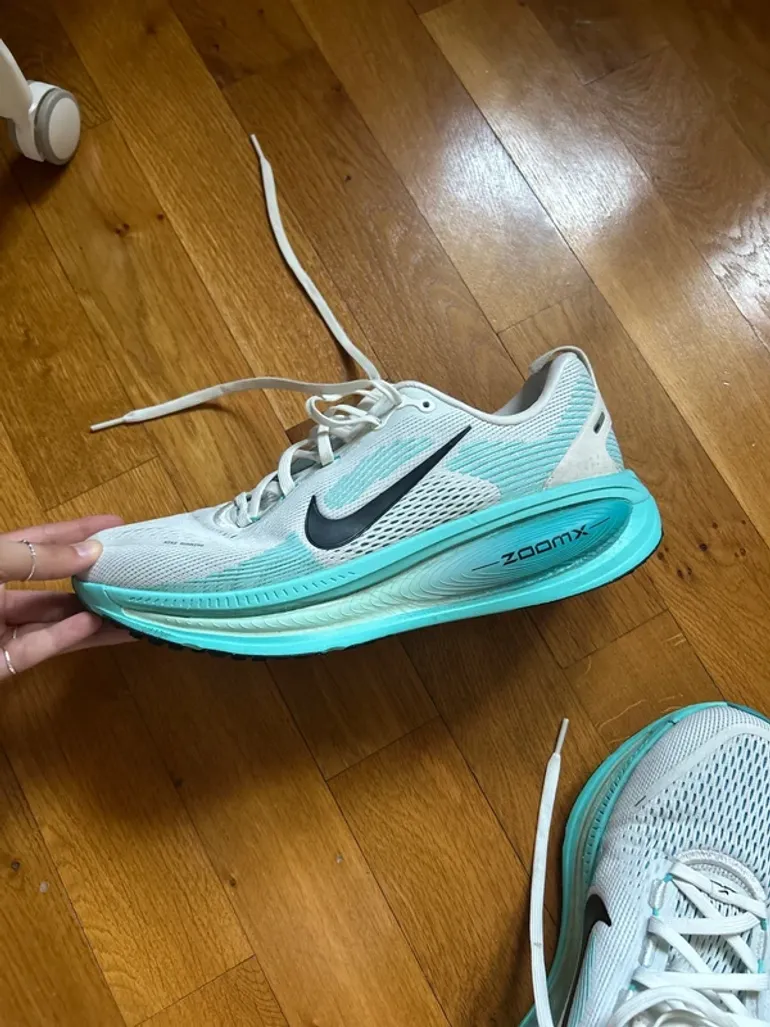Nike Vomero 18 bike d'occasion — image 3 sur 8