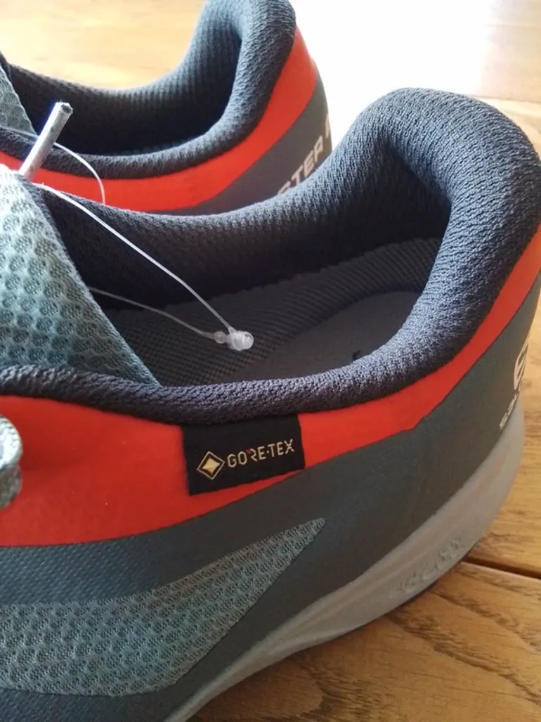 Used Salomon Gore-Tex Trailrunning Shoes bike — image 9 of 15