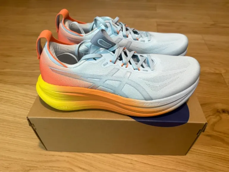 Used Asics Gel-Nimbus 28 bike — image 3 of 8