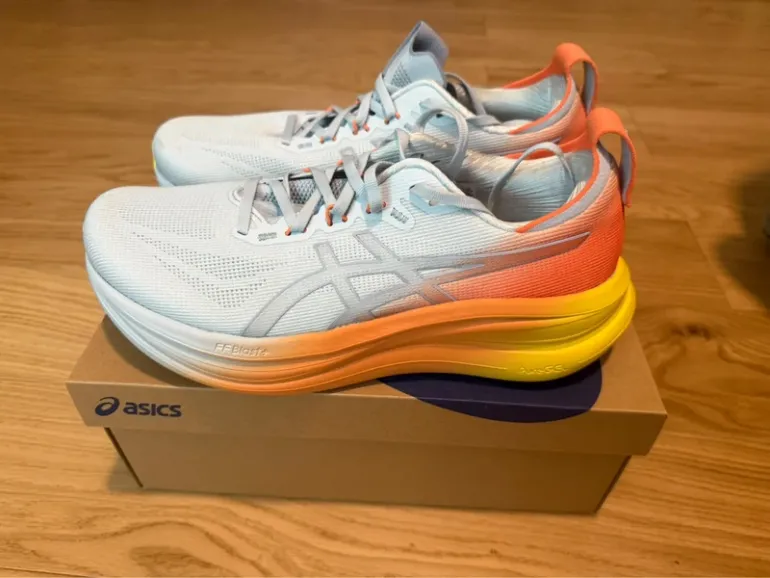 Used Asics Gel-Nimbus 28 bike — image 4 of 8