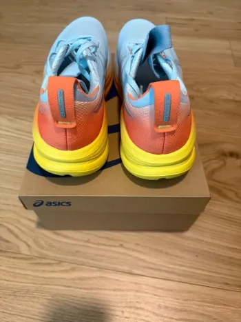 Used Asics Gel-Nimbus 28 bike — image 5 of 8