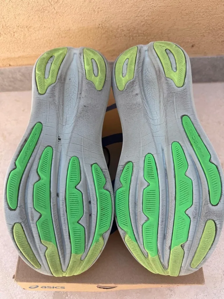 Używany Asics Gel Nimbus 28 bike — zdjęcie 3 z 4