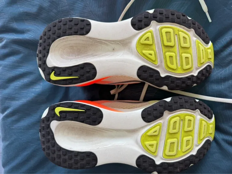 Nike Vomero 18 bike d'occasion — image 4 sur 4