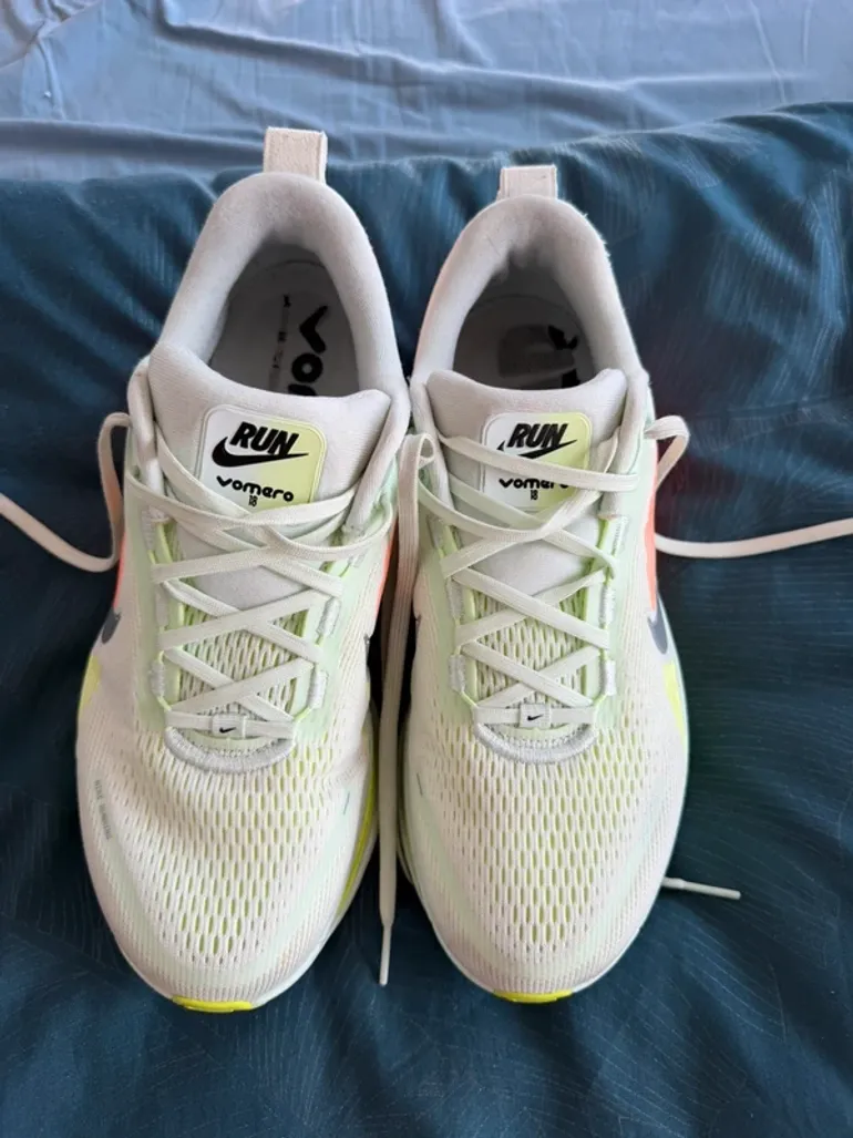 Nike Vomero 18 bike d'occasion — image 3 sur 4