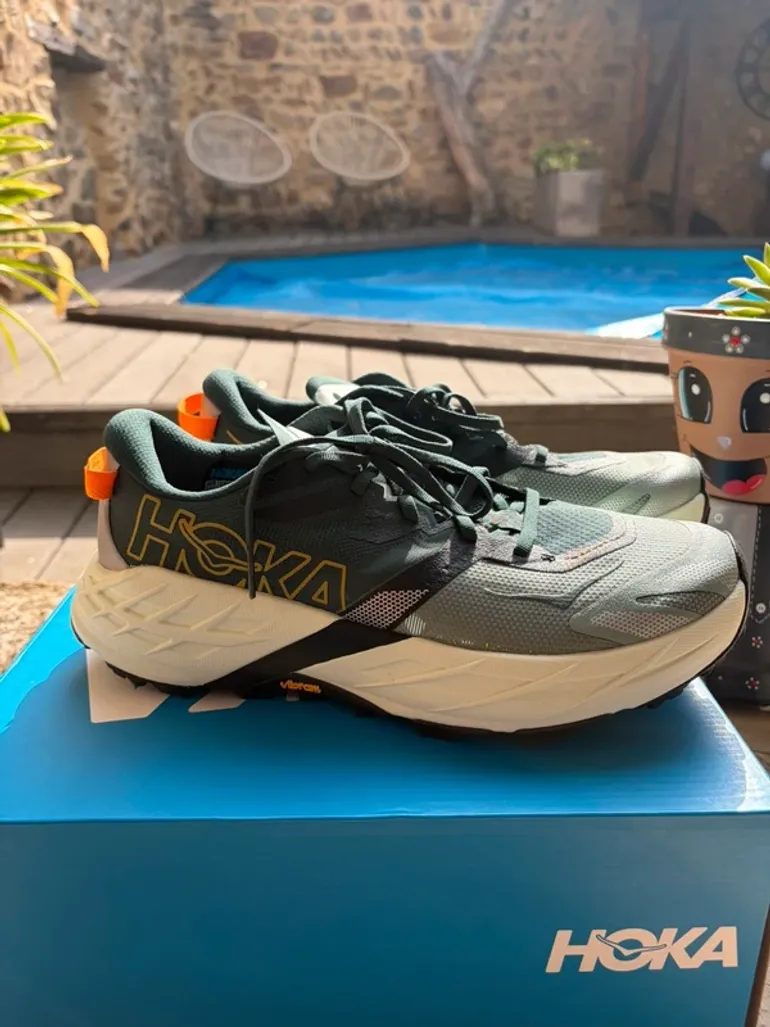 Tweedehands Hoka Speedgoat 7 bike — afbeelding 2 van 6