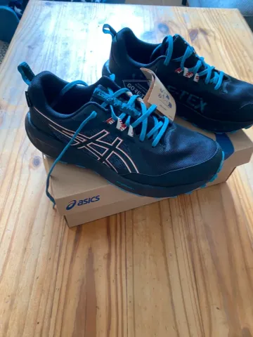Asics Gel-Sonoma 8 Gore-Tex Running Shoes usato