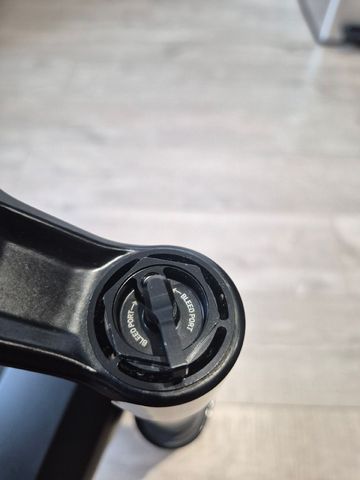 Brugt RockShox SID Ultimate Race Day 2024 bike — billede 11 af 13