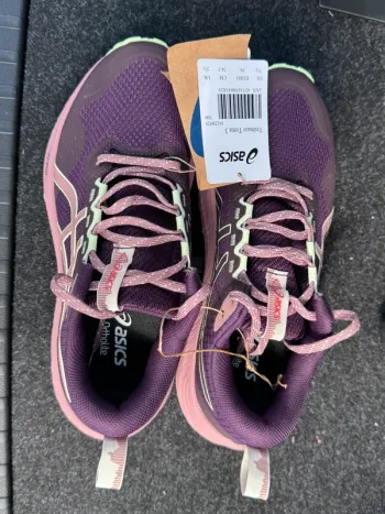 Used Ideal Trabuco Terra 3 Running Shoes