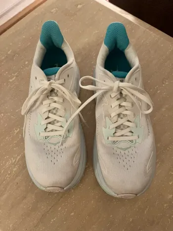 Tweedehands Hoka Clifton 10 bike — afbeelding 2 van 5