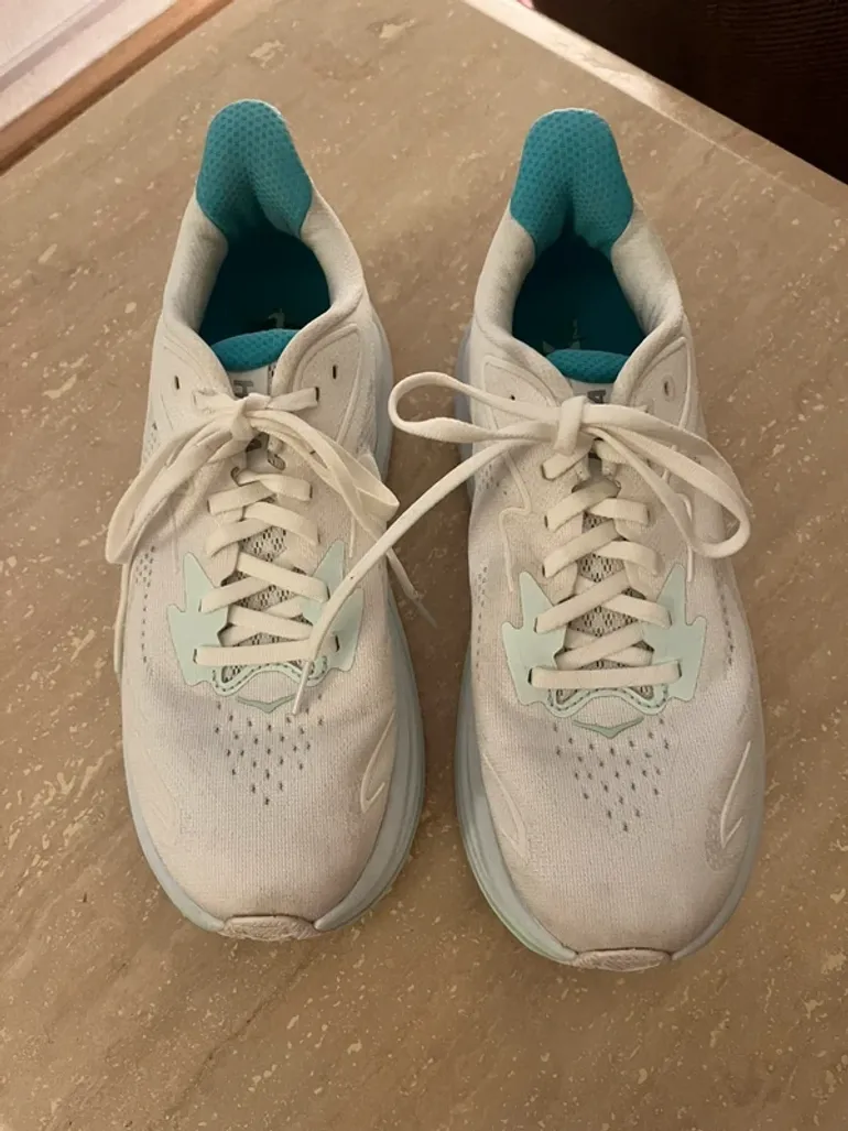 Tweedehands Hoka Clifton 10 bike — afbeelding 2 van 5
