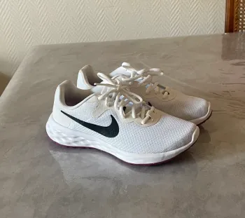 Nike Revolution 6 Running Shoes usato