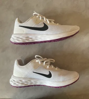 Used Nike Revolution 6 bike — image 9 of 10