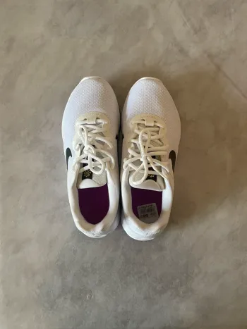 Used Nike Revolution 6 bike — image 4 of 10