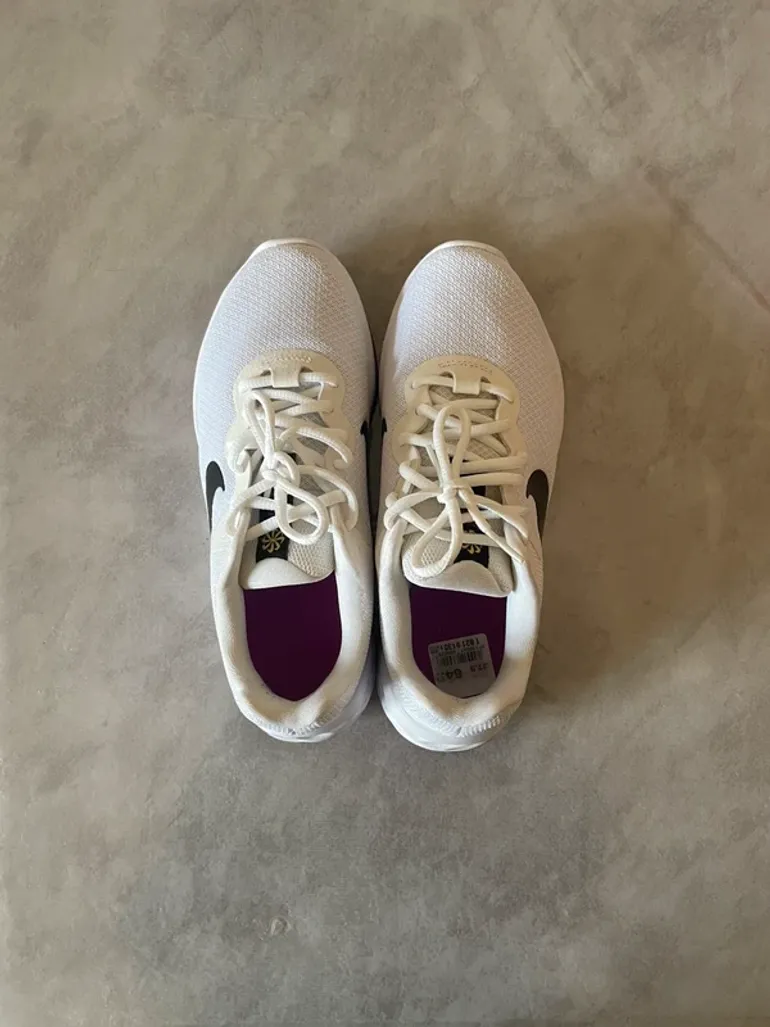 Used Nike Revolution 6 bike — image 4 of 10