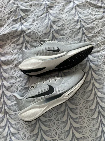 Used Pegasus Air Zoom 41 Running Shoes