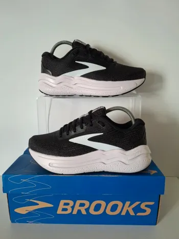 Used Brooks Ghost Max 2 Running Shoes