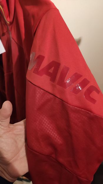 Used Mavic Cosmic Thermo Jacket 2020 bike — image 6 of 9