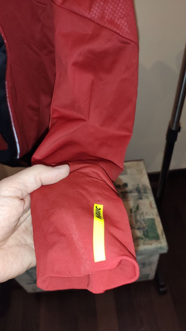 Used Mavic Cosmic Thermo Jacket 2020 bike — image 8 of 9