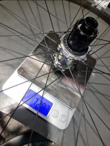 Tune Carbon Wheels 45mm 2025 bike usato — immagine 9 di 10