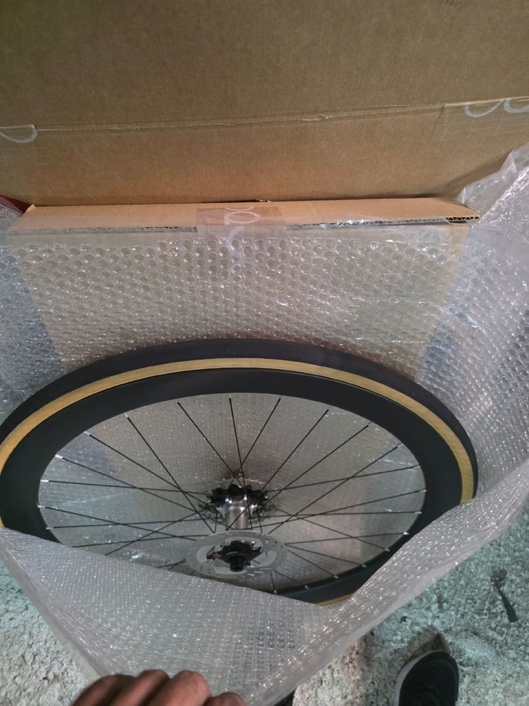 Tune Carbon Wheels 45mm 2025 bike usato — immagine 6 di 10