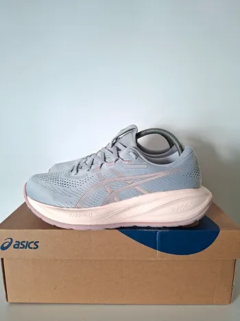 Brugt Asics Gel Cumulus 28 bike — billede 6 af 13