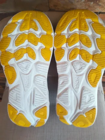 Used Hoka Clifton 10 bike — image 7 of 8