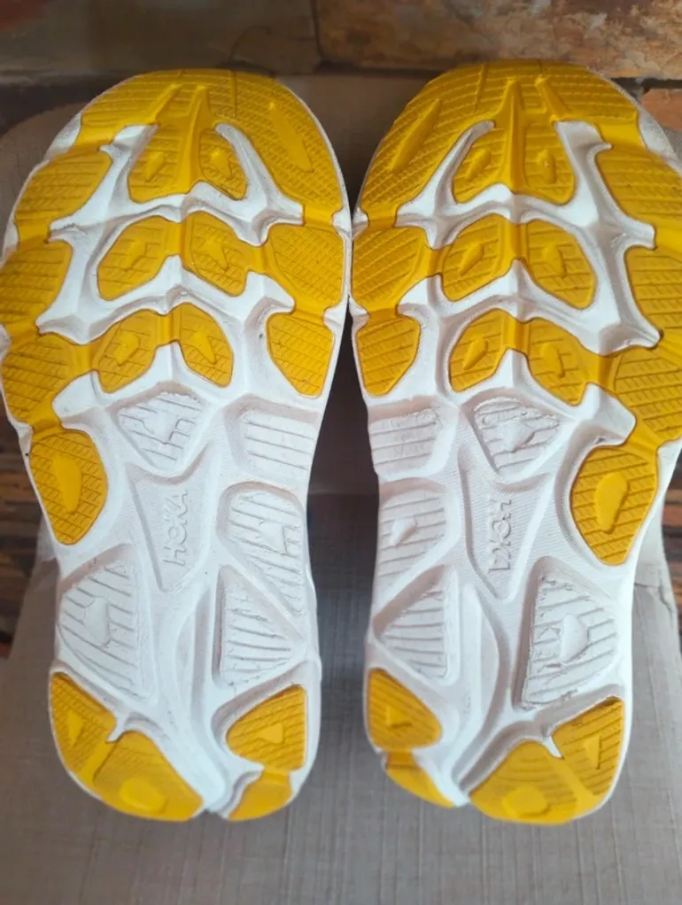 Used Hoka Clifton 10 bike — image 7 of 8