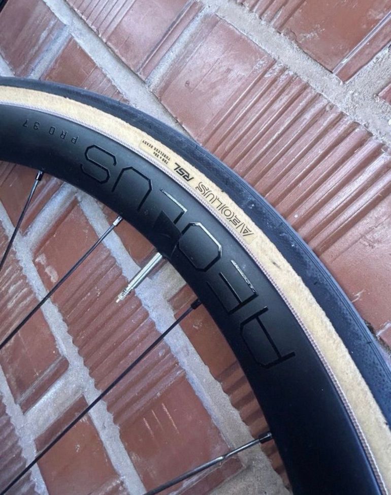 Brugt Bontrager Aeolus Pro 37 Wheels 2024 bike — billede 3 af 5