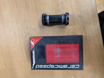 Použité Ceramicspeed BSA Bottom Bracket Drivetrain & Pedals