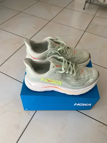 Tweedehands Hoka Clifton 10 Running Shoes