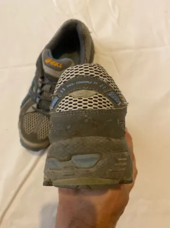 Used Asics Gel Trabucco bike — image 5 of 15
