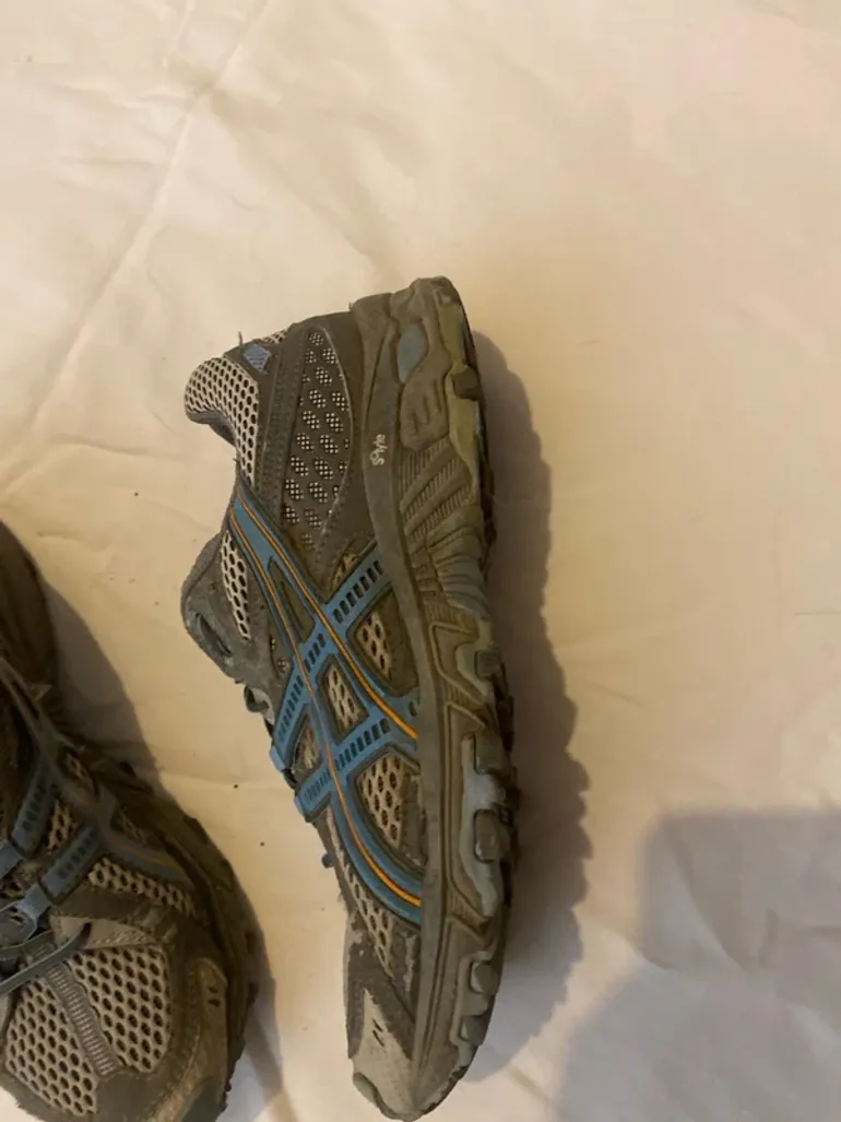 Used Asics Gel Trabucco bike — image 4 of 15