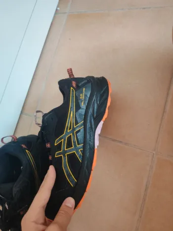 Tweedehands Asics Gel-Venture 10 bike — afbeelding 3 van 4