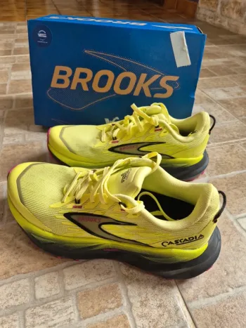 Brooks Cascadia 19 Running Shoes d'occasion