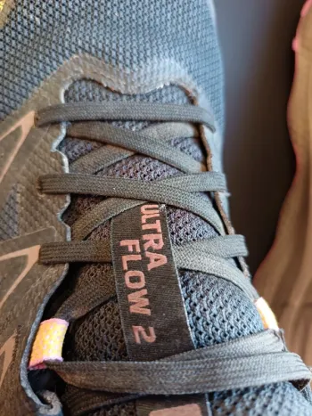 Used Salomon Trailrunning Shoes bike — image 3 of 5