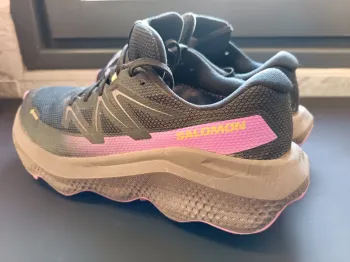 Used Salomon Trailrunning Shoes bike — image 2 of 5