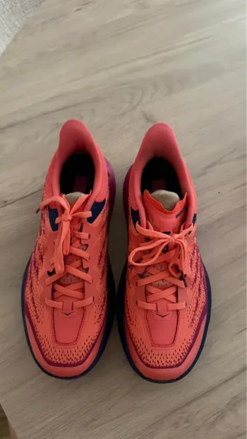 Gebrauchtes Hoka Speedgoat 5 bike — Bild 2 von 6