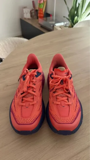 Gebrauchtes Hoka Speedgoat 5 Running Shoes