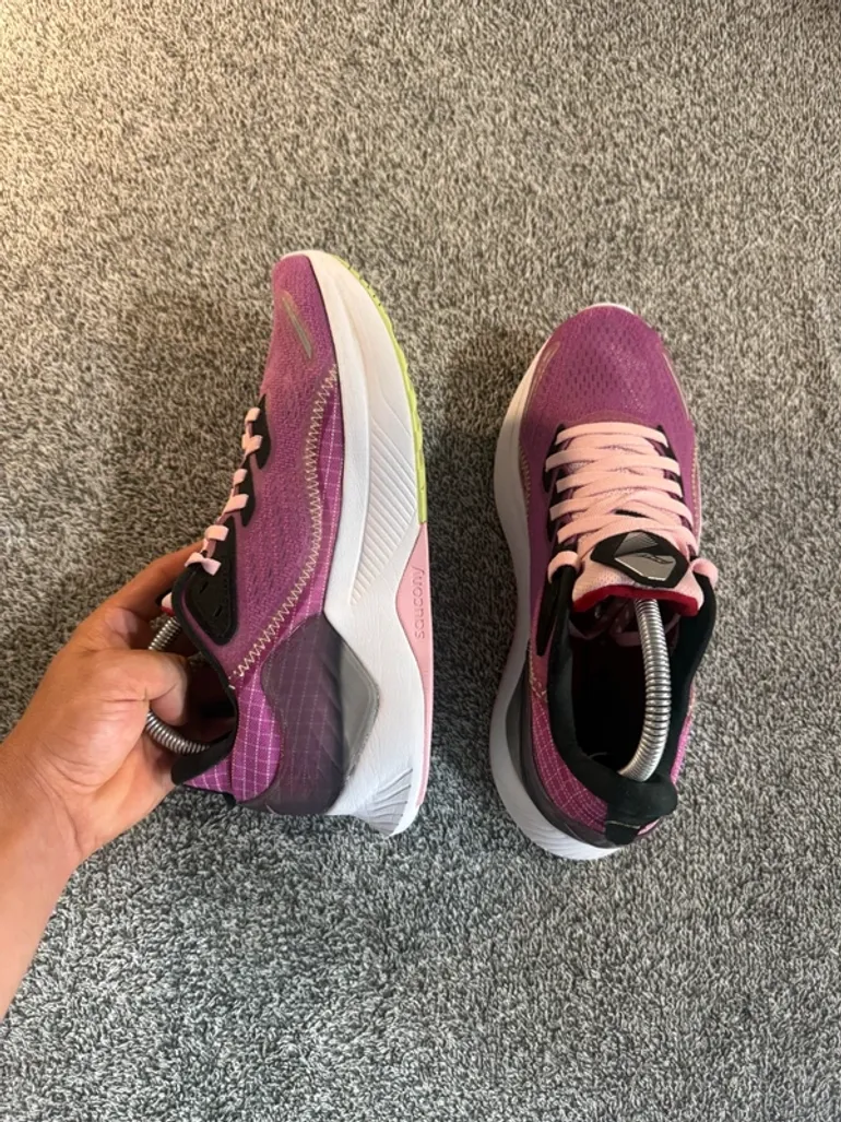 Used Saucony Endorphin Shift 2 bike — image 9 of 11
