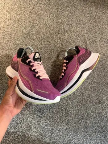 Used Saucony Endorphin Shift 2 Running Shoes