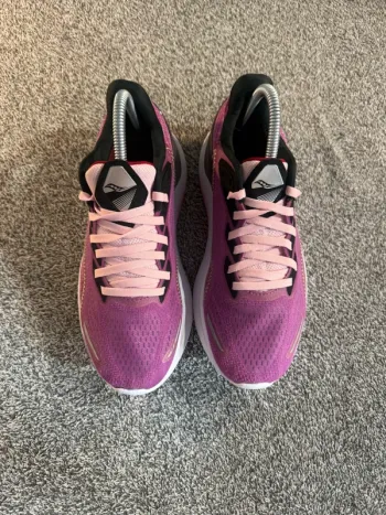 Used Saucony Endorphin Shift 2 bike — image 3 of 11