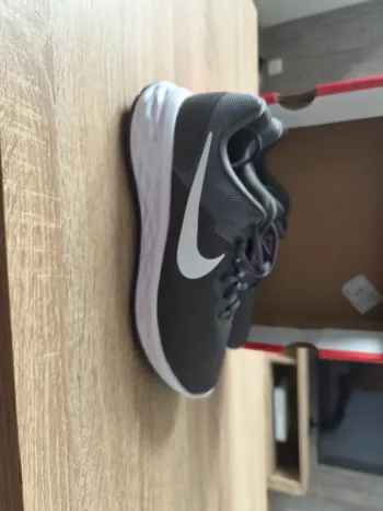 Tweedehands Nike Revolution bike — afbeelding 3 van 6