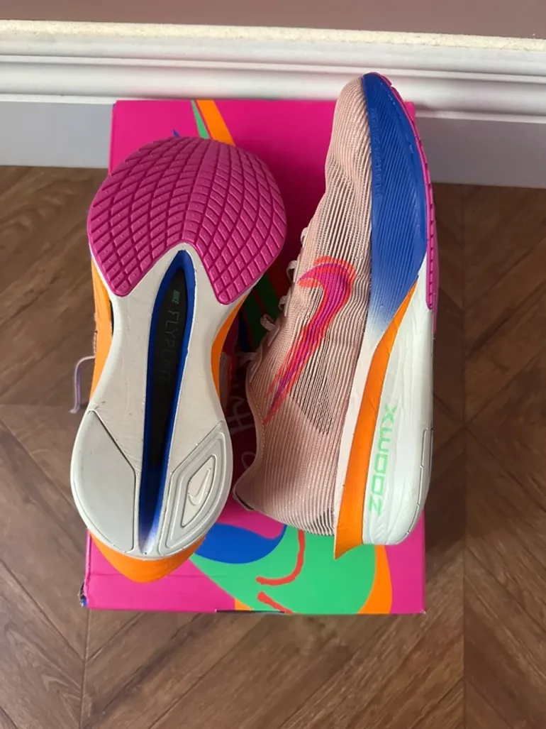 Used Nike ZoomX Vaporfly NEXT% 4 EK bike — image 2 of 4