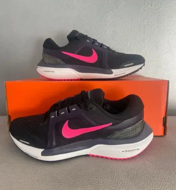 Käytetty Nike Air Zoom Vomero 16 Running Shoes