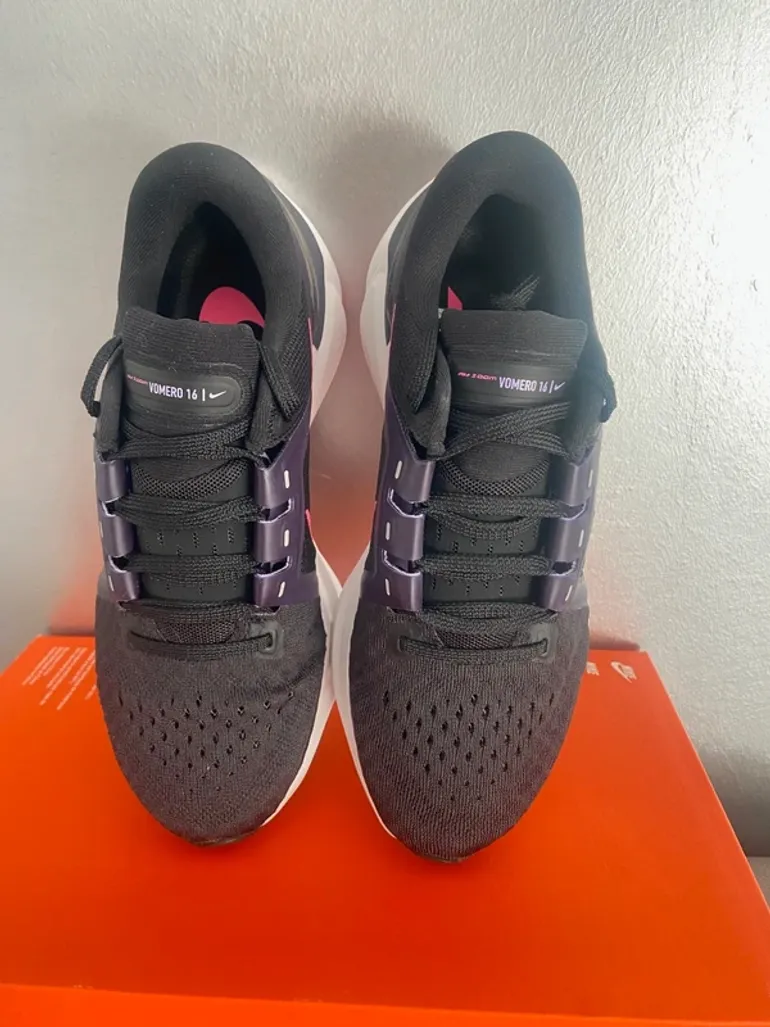 Käytetty Nike Air Zoom Vomero 16 bike — kuva 2 / 12