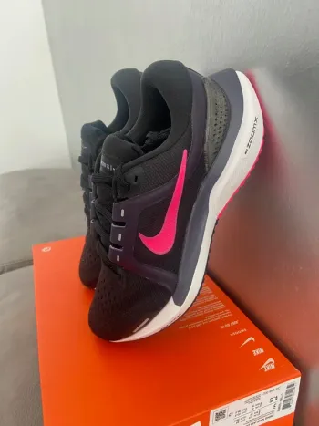 Käytetty Nike Air Zoom Vomero 16 bike — kuva 3 / 12