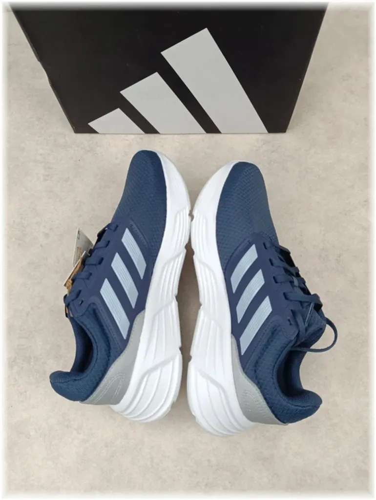 Used Adidas Galaxy 6 bike — image 3 of 10