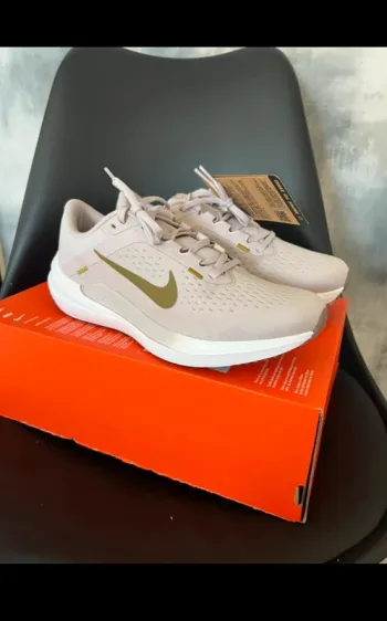 Nike Air WinFlow 10 Running Shoes de segunda mano