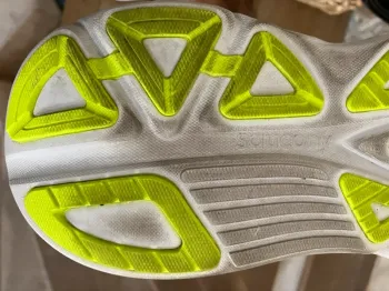 Used Saucony Guide 19 bike — image 11 of 12